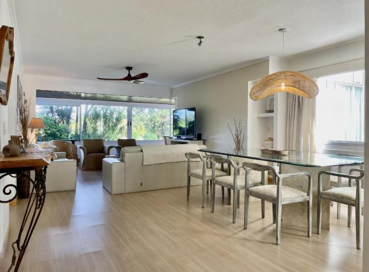 Departamento en venta de 3 dormitorios Punta del Este playa mansa 1