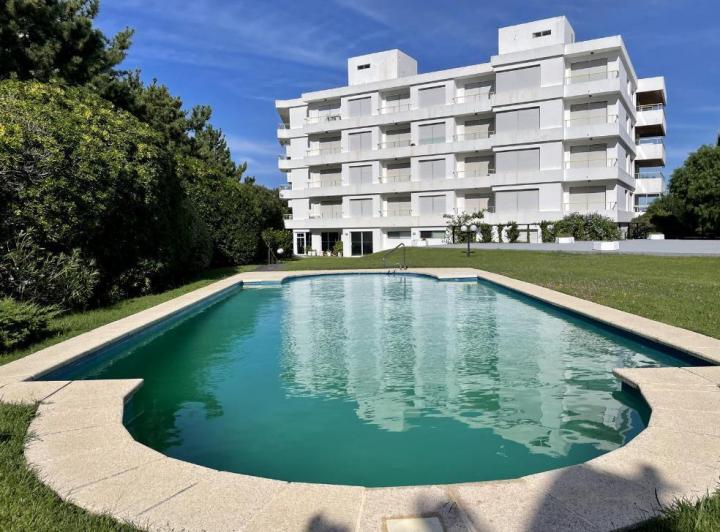 Departamento en venta de 3 dormitorios Punta del Este playa mansa 3
