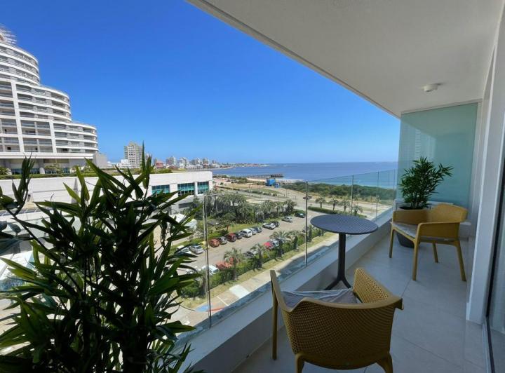Departamento - Playa Mansa 1
