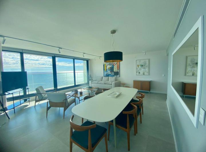 Departamento en Playa Mansa 2