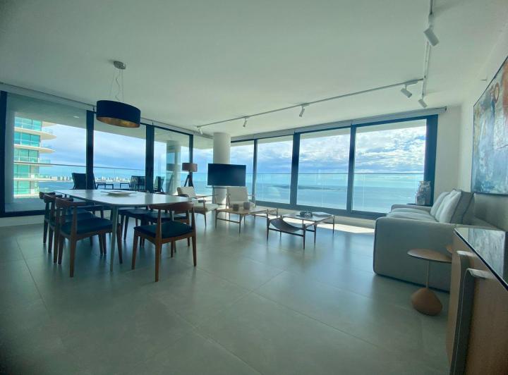 Departamento en Playa Mansa 1