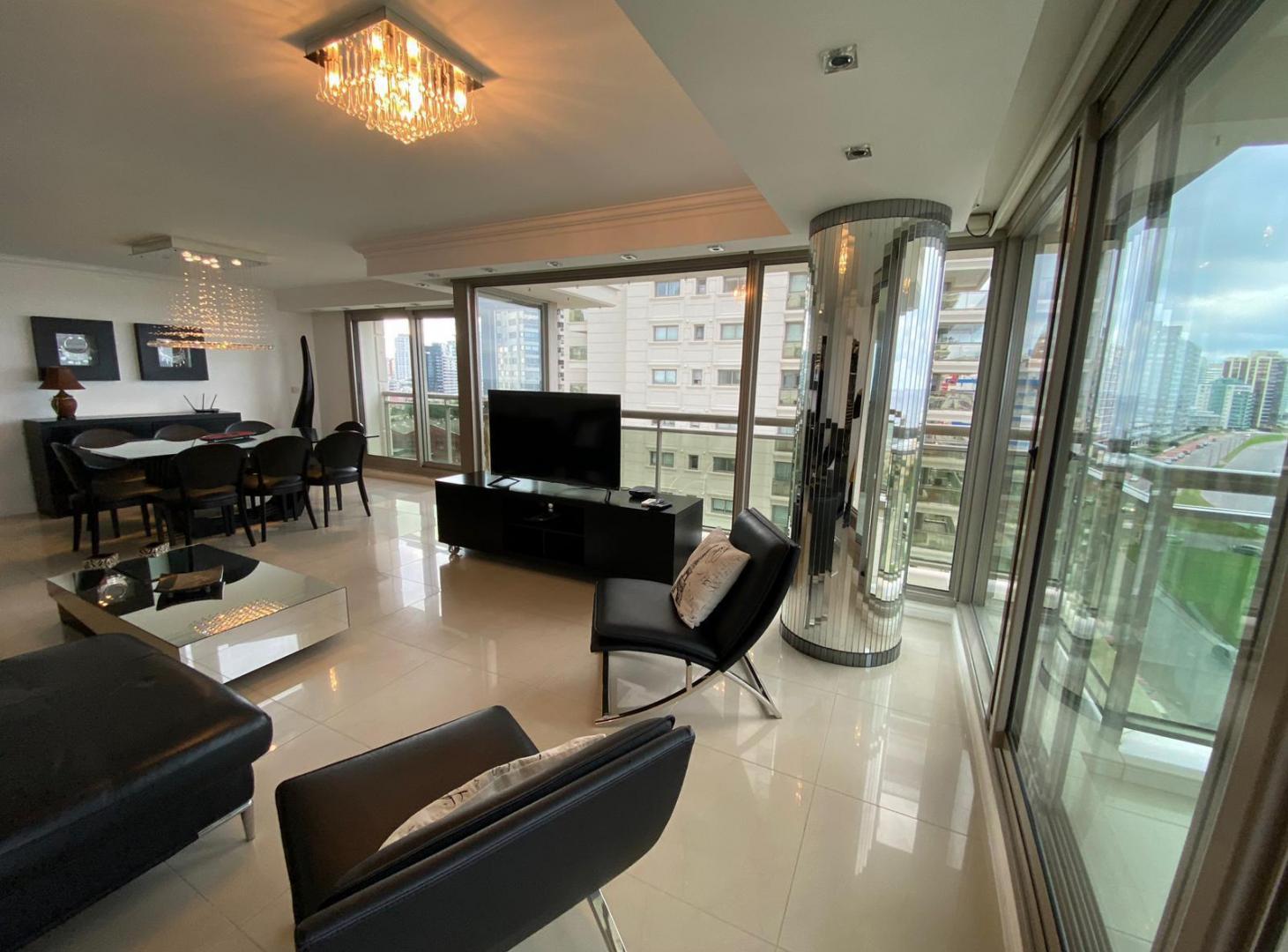 Departamento en Playa Brava
