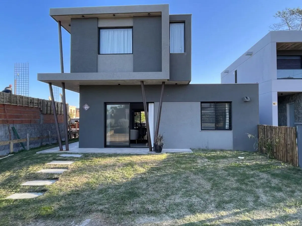 Casa A Estrenar En Montoya A 150 Mts De La Playa 3 Dorm 3