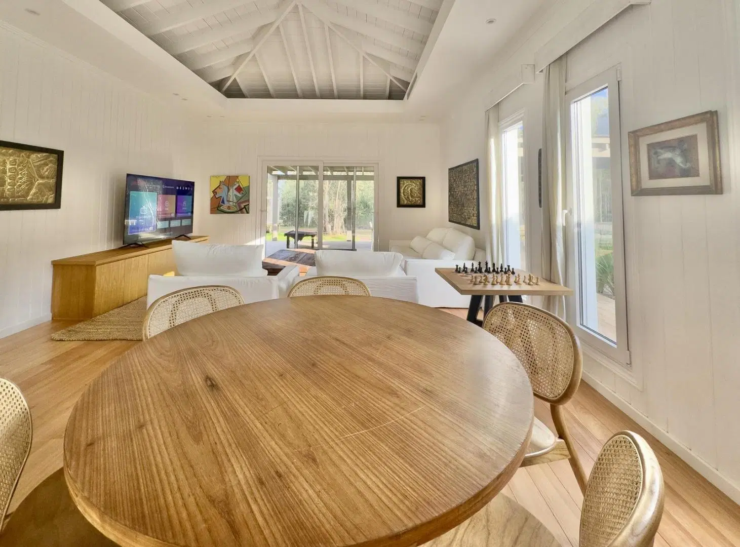 Casa en Puerto Quetzal | 4 Suites, Piscina y Parrillero 4