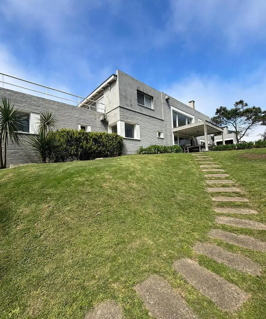 Casa en  Laguna Blanca 2