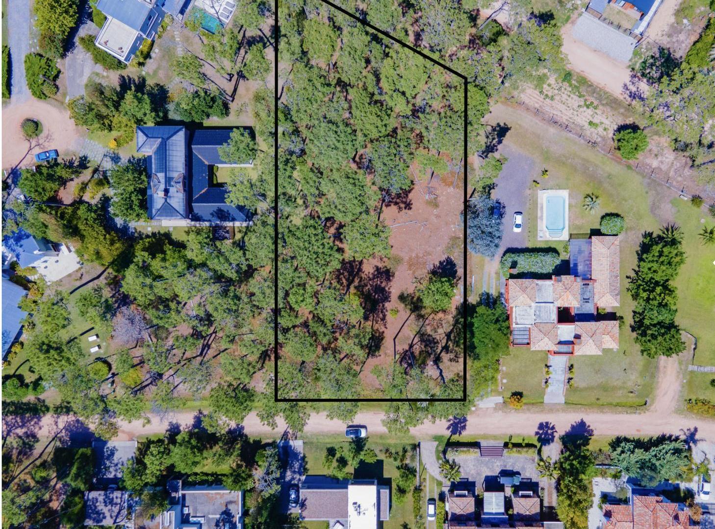 Foto de Terreno en Venta en Barrio Privado Laguna Blanca – 2.593 m² en Altura, imagen 4