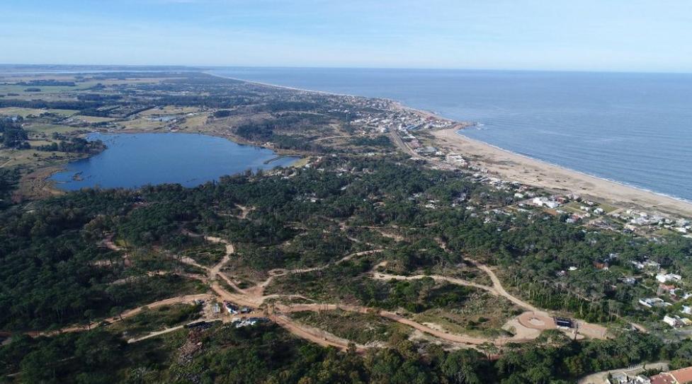 Foto de Terreno en Venta Reserva Montoya | Lote 176 | La Barra – Manantiales, imagen 1
