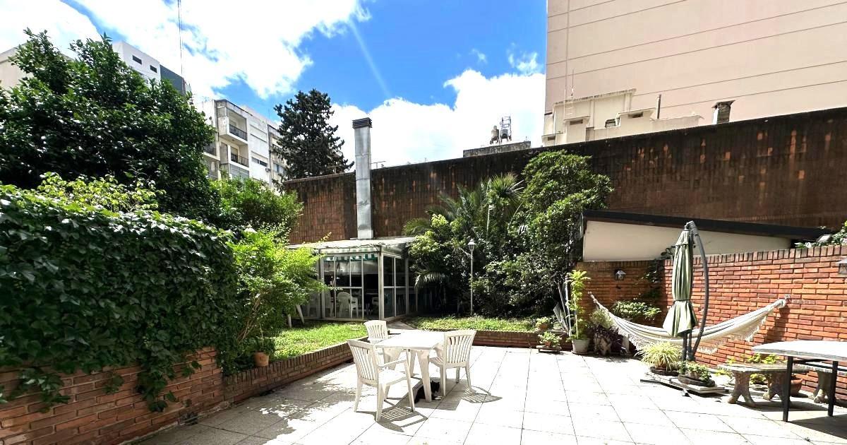 Con Patio y Balcón Terraza Muy Amplio Vista a Plaza Excelente Ubicacion 3