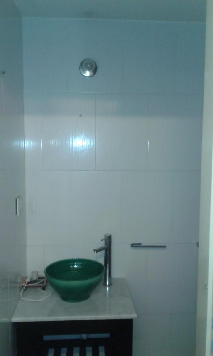 Local Comercial con Vivienda Flores 3