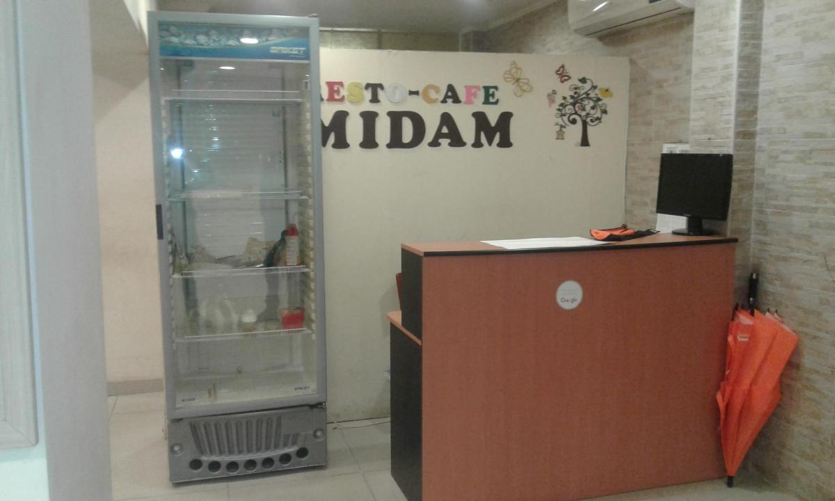 Local Comercial con Vivienda Flores 1