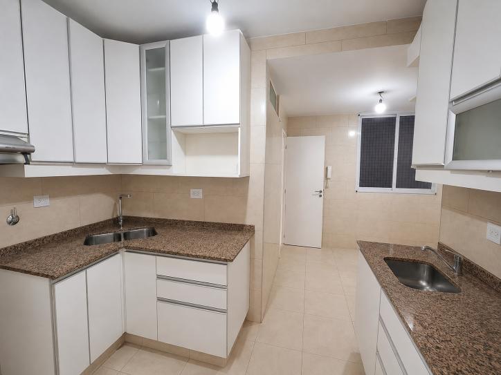Foto de Departamento de 76 m² con 3 dormitorios en alquiler en Flores Norte, imagen 2
