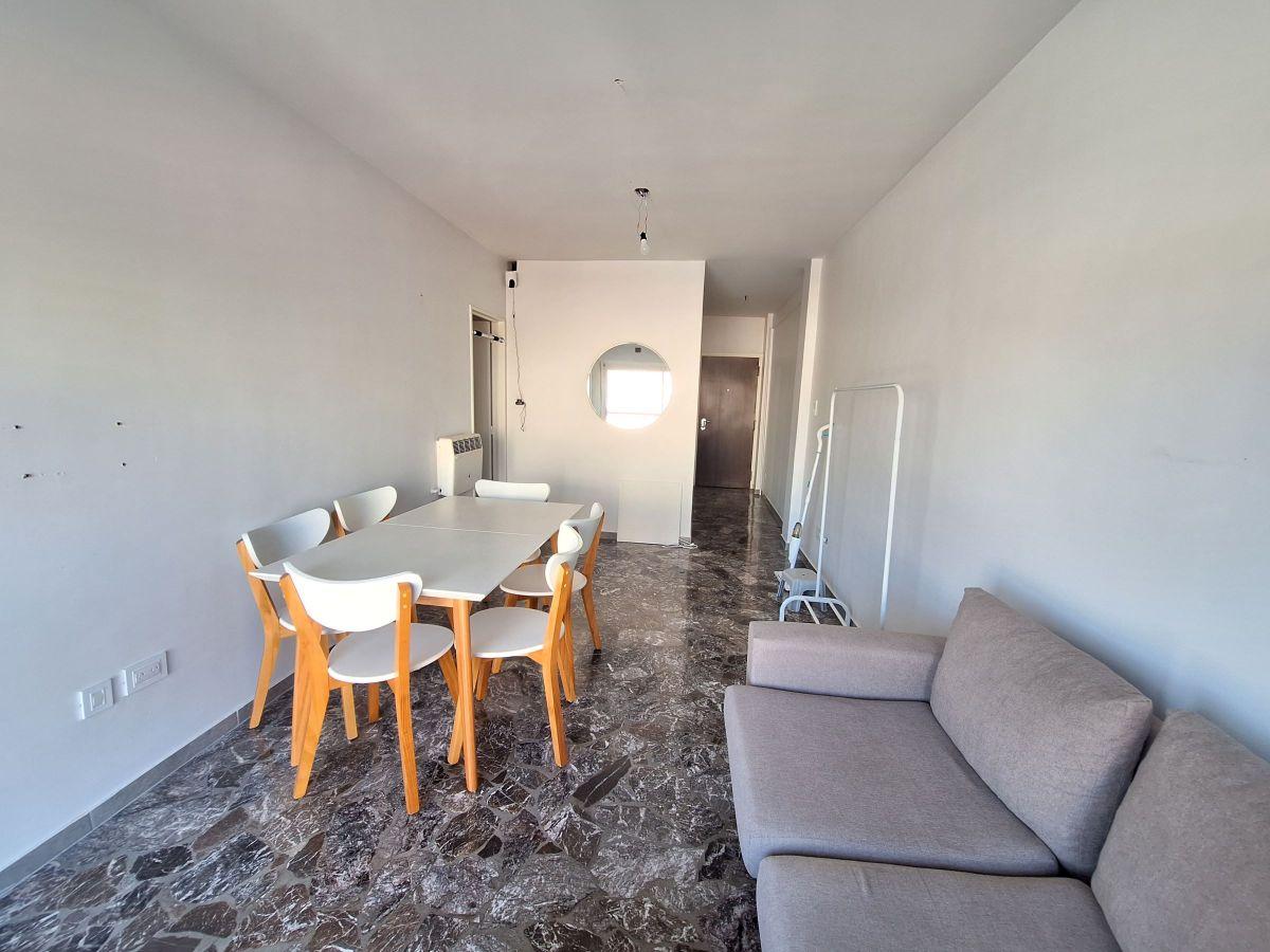Foto de Departamento de 76 m² con 3 dormitorios en alquiler en Flores Norte, imagen 3