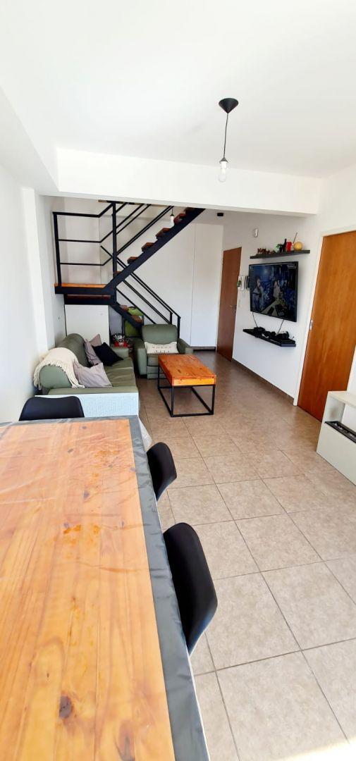Venta Duplex 2 Ambientes en Villa del Parque 3