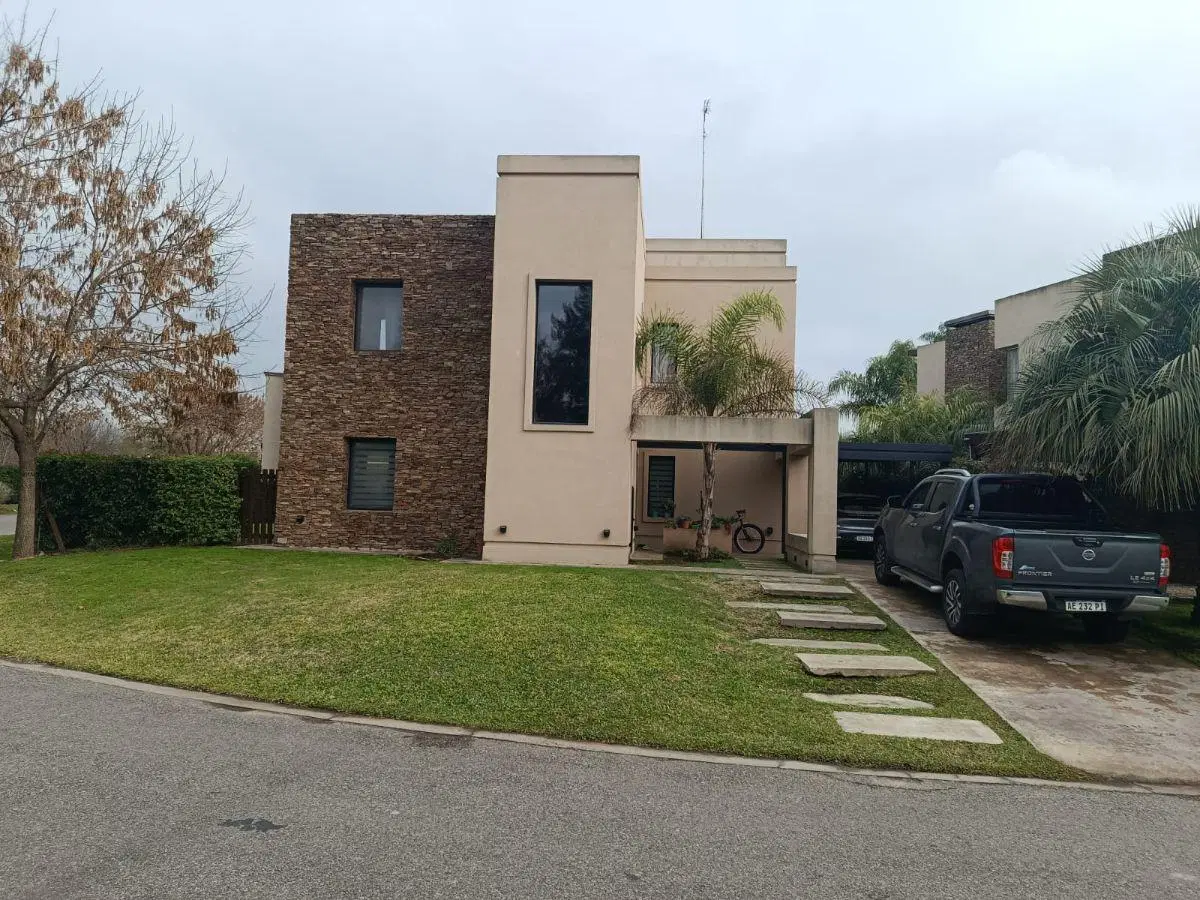 VENTA BARRIO LOS ROBLES LA CAÑADA 1