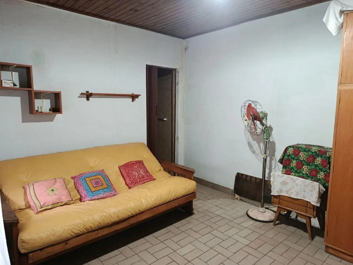 VENTA CASA A METROS DE LA AV URUGUAY 5