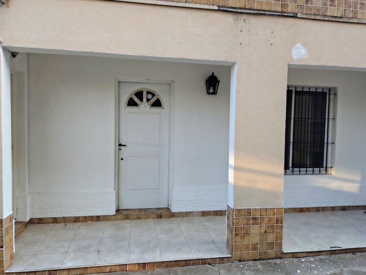 Foto de DUPLEX TRES AMBIENTES EN ALQUILER VILLA MORRA, imagen 3