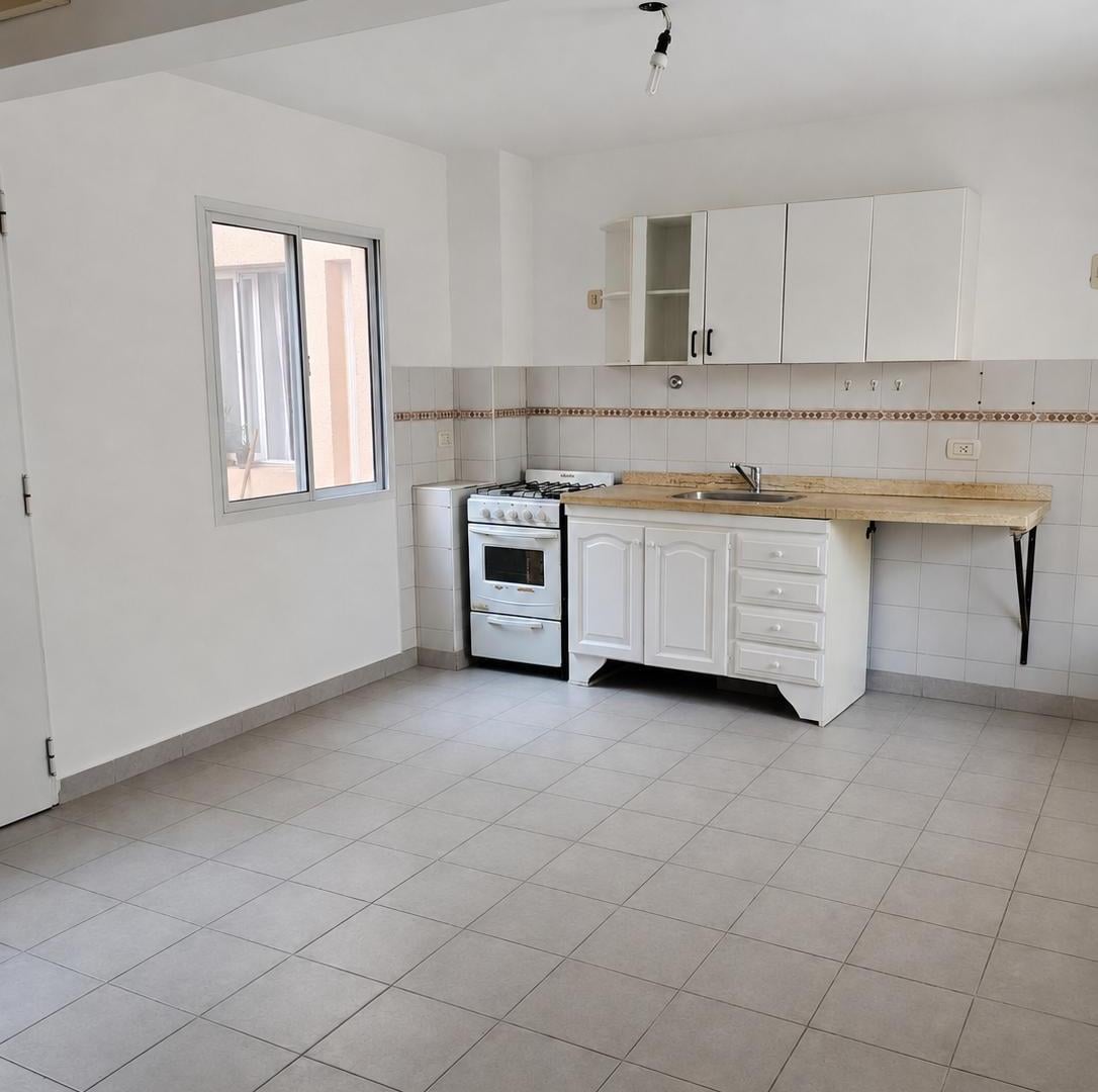 Foto de DUPLEX TRES AMBIENTES EN ALQUILER VILLA MORRA, imagen 5