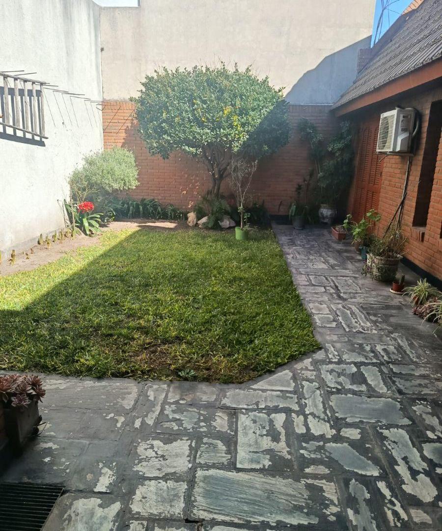 Foto de VENTA CASA PEDRO LAGRAVE Y SAN MARTIN, imagen 3
