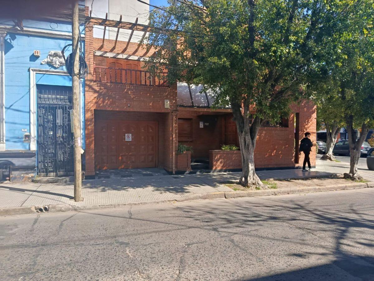 Foto de ALQUILER CASA PEDRO LAGRAVE Y SAN MARTIN, imagen 1