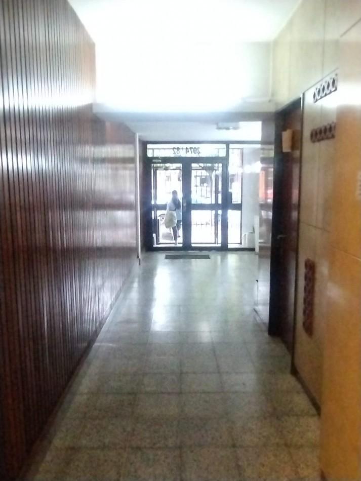 Amplio Departamento Tres Dorm. Sobre Avda. San Martin 4