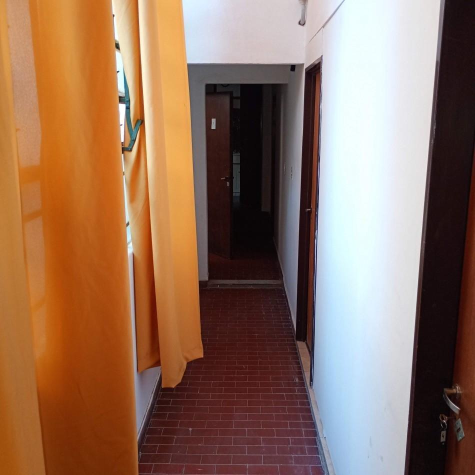 Foto de GRAN PROPIEDAD DE 8 DORMITORIOS Y 6 BAÑOS, imagen 2