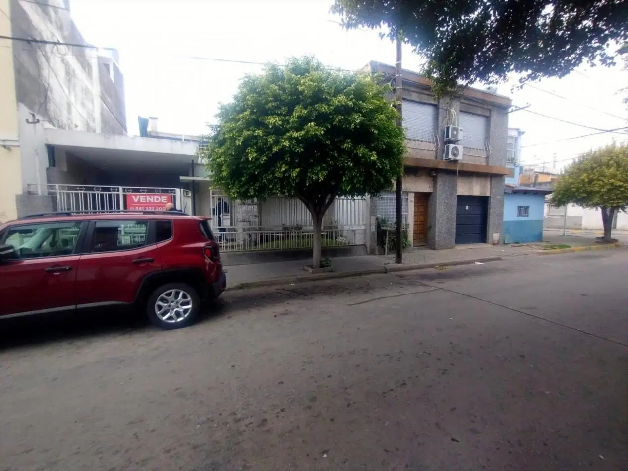Importante casa de 3 dormitorios en barrio industrial 3