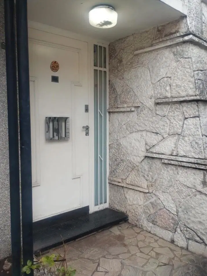 Importante casa de 3 dormitorios en barrio industrial 1