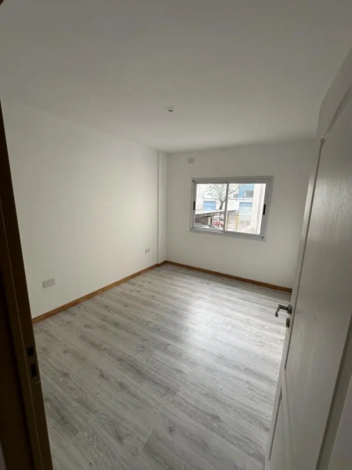 VENTA 2 AMB - BALCON/ MATADEROS 2