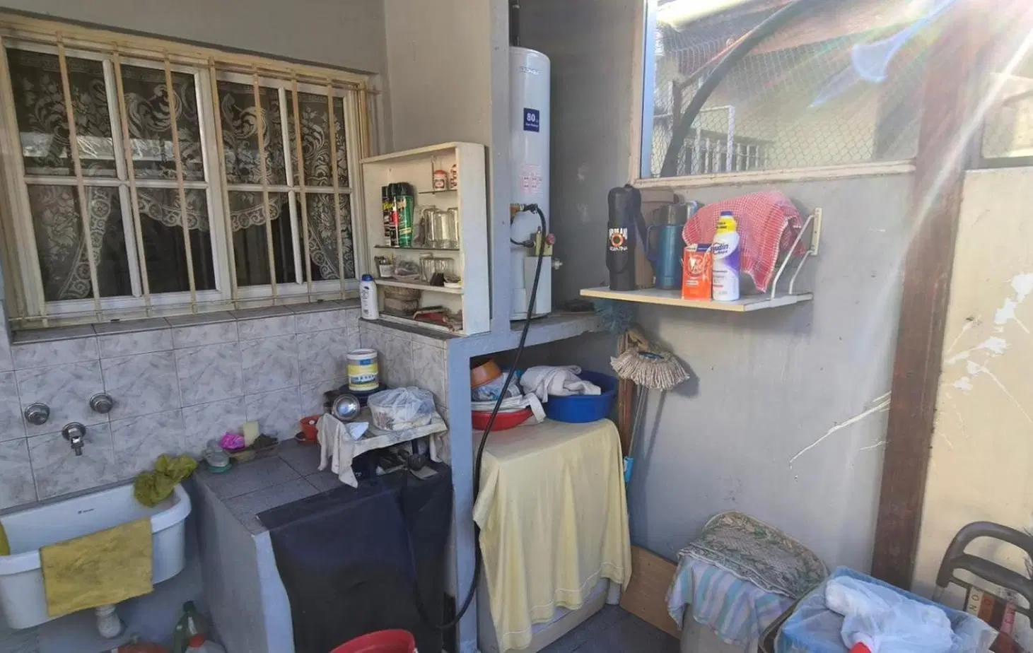 Triplex de 4 Ambientes con Cochera, Patio, Parrilla y Terrazas Propias 3