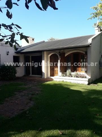 Hermosa casa en Club de campo La Martona