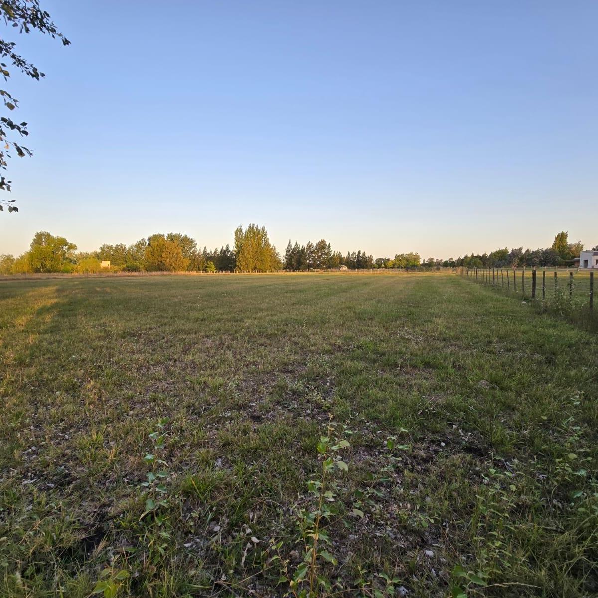 Hermoso Lote con mejoras sobre zona alta