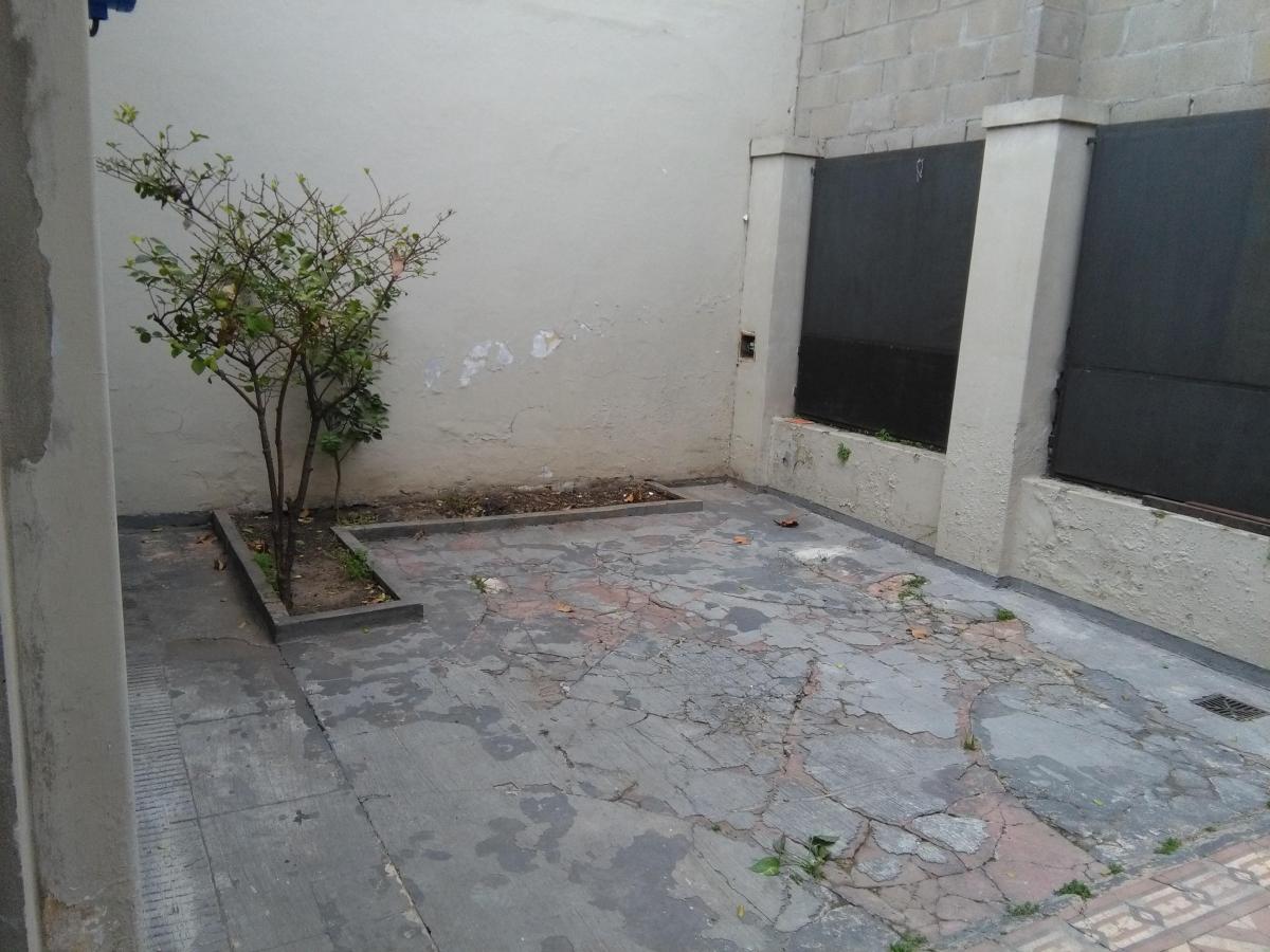 Velez Sarsfield - Casa Sobre Lote Propio. Ideal Para Construir 2
