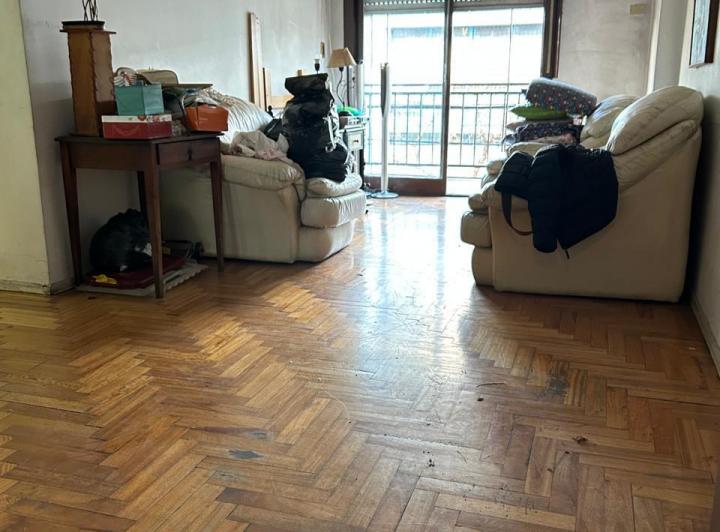 Foto de Excelente departamento de tres ambientes con balcón corrido y dos baños, imagen 1