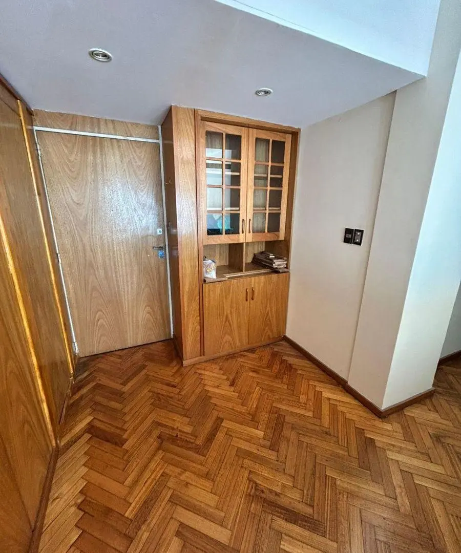 Impecable 2 ambientes, con detalles de categoría y una ubicación inmejorable, a pasos de Corrientes 4
