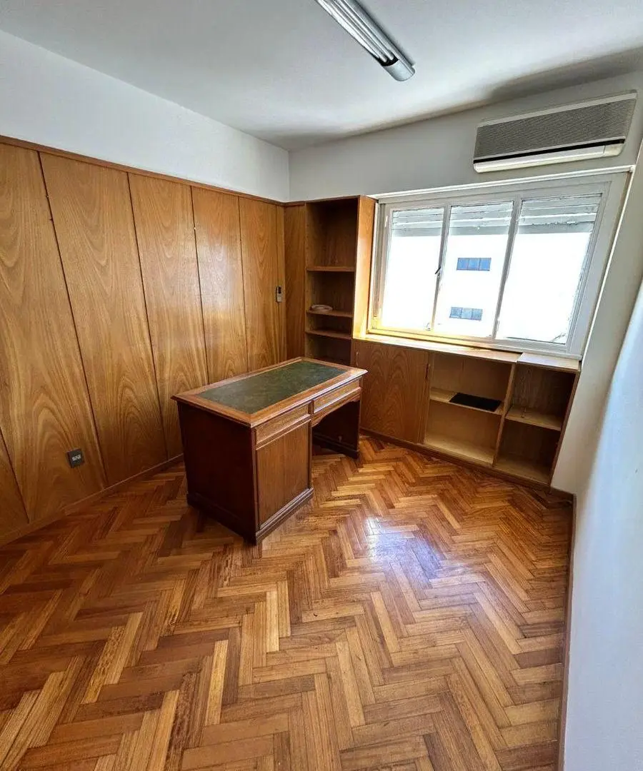 Impecable 2 ambientes, con detalles de categoría y una ubicación inmejorable, a pasos de Corrientes 2