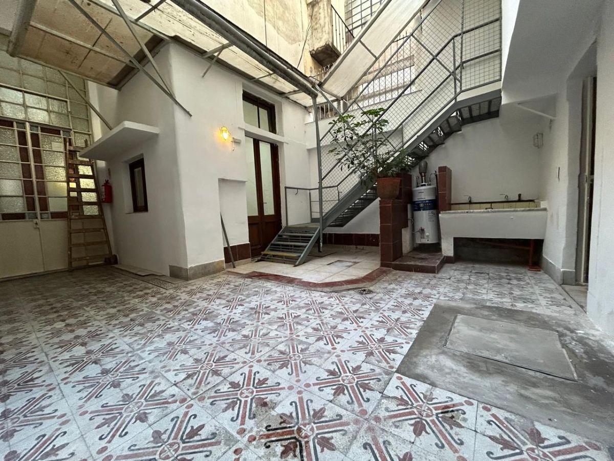 Espectacular PH en alquiler en el barrio de Almagro SIN EXPENSAS (SOLO PARA USO COMERCIAL)