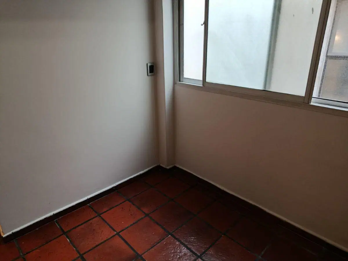 Muy lindo semipiso frente a la plaza Almagro 5