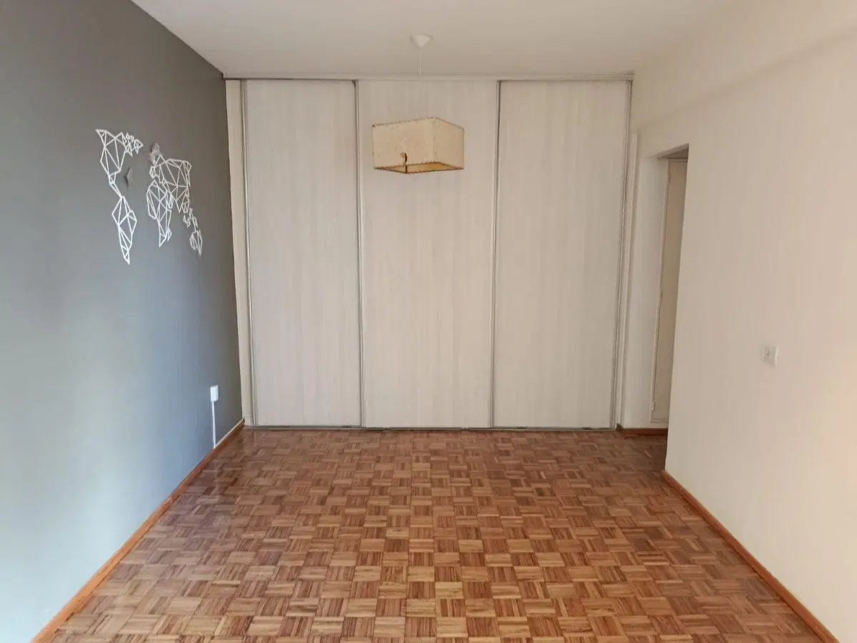Muy lindo y amplio departamento de dos ambientes, en excelente zona 5