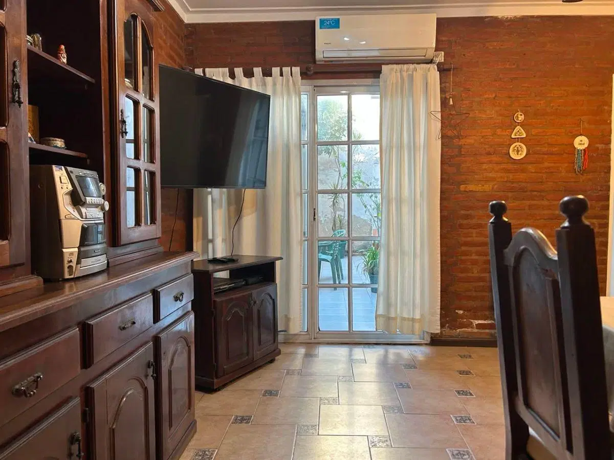 Excelente Duplex de 4 ambientes con patio y tres baños - 110m2 - SIN EXPENSAS 5