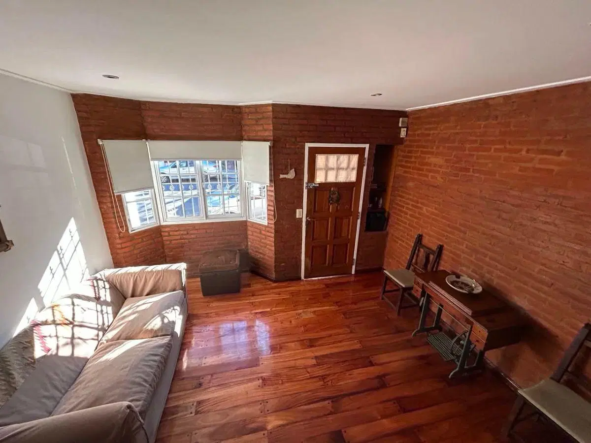 Excelente Duplex de 4 ambientes con patio y tres baños - 110m2 - SIN EXPENSAS 2