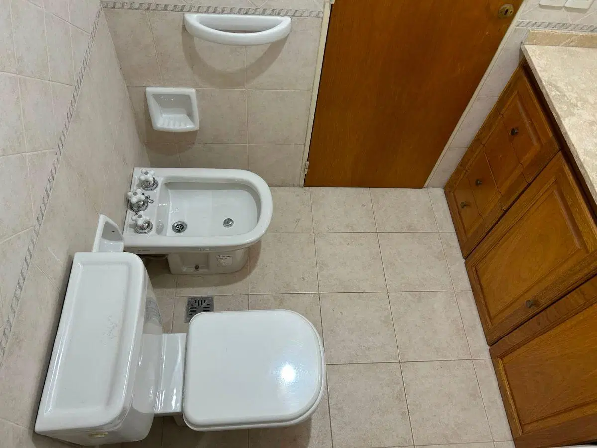 Excelente departamento al frente con amplio balcón corrido en inmejorable zona. FULL AMENITIES 5