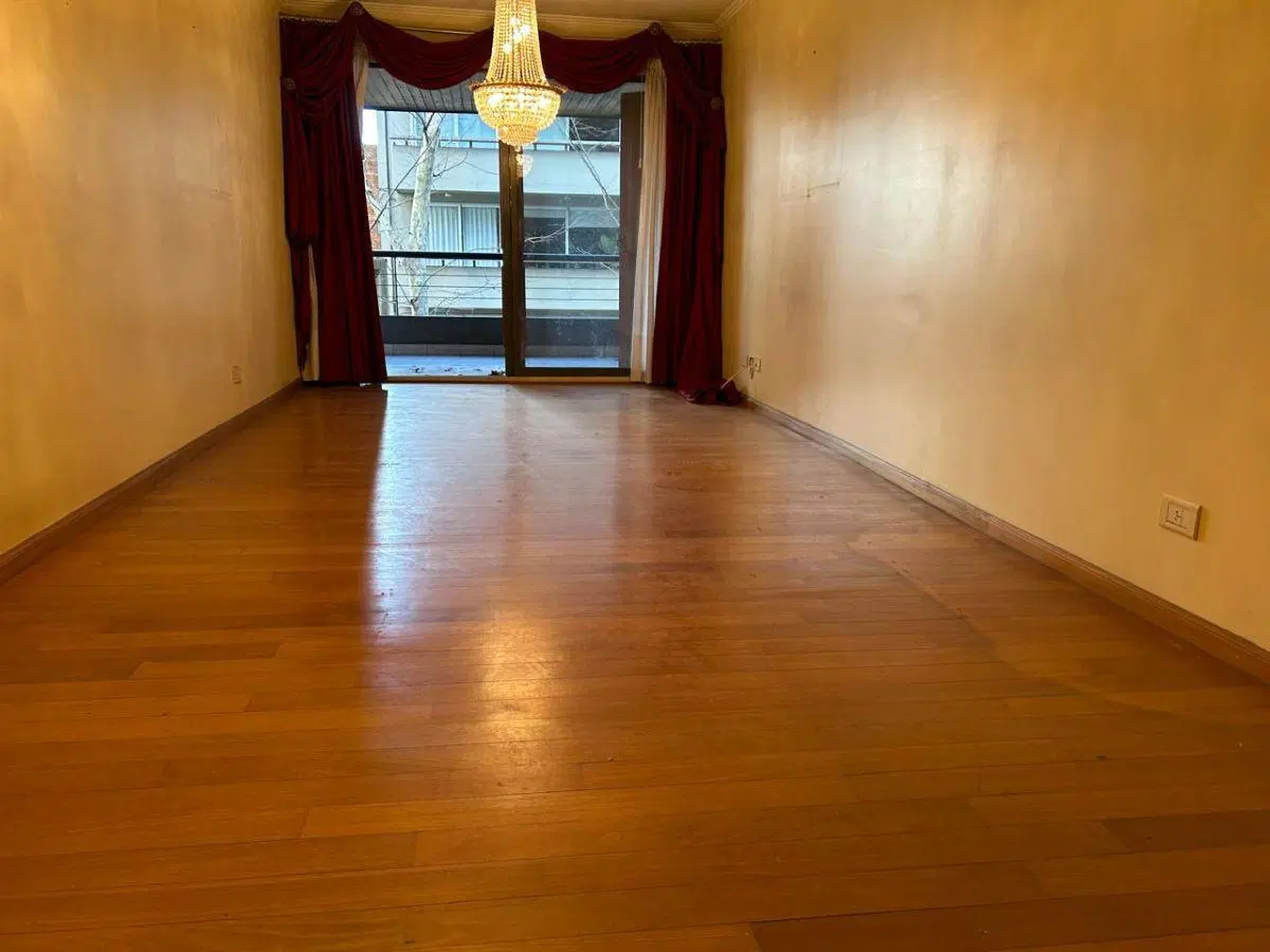Excelente departamento al frente con amplio balcón corrido en inmejorable zona. FULL AMENITIES 2