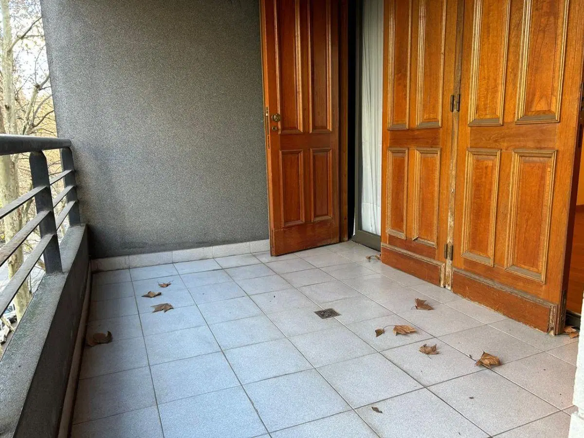 Excelente departamento al frente con amplio balcón corrido en inmejorable zona. FULL AMENITIES 3