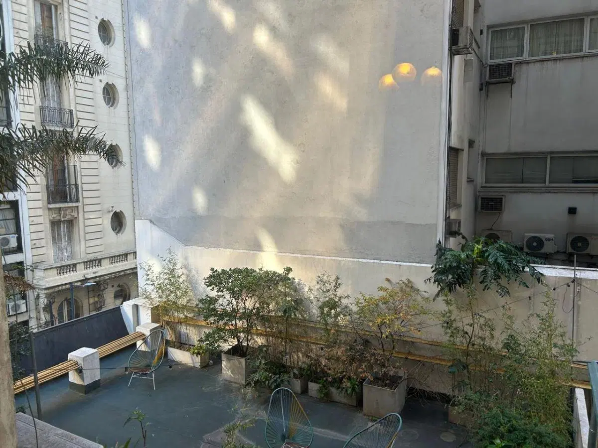 Dos ambientes en buena zona del centro - ubicación estratégica 2