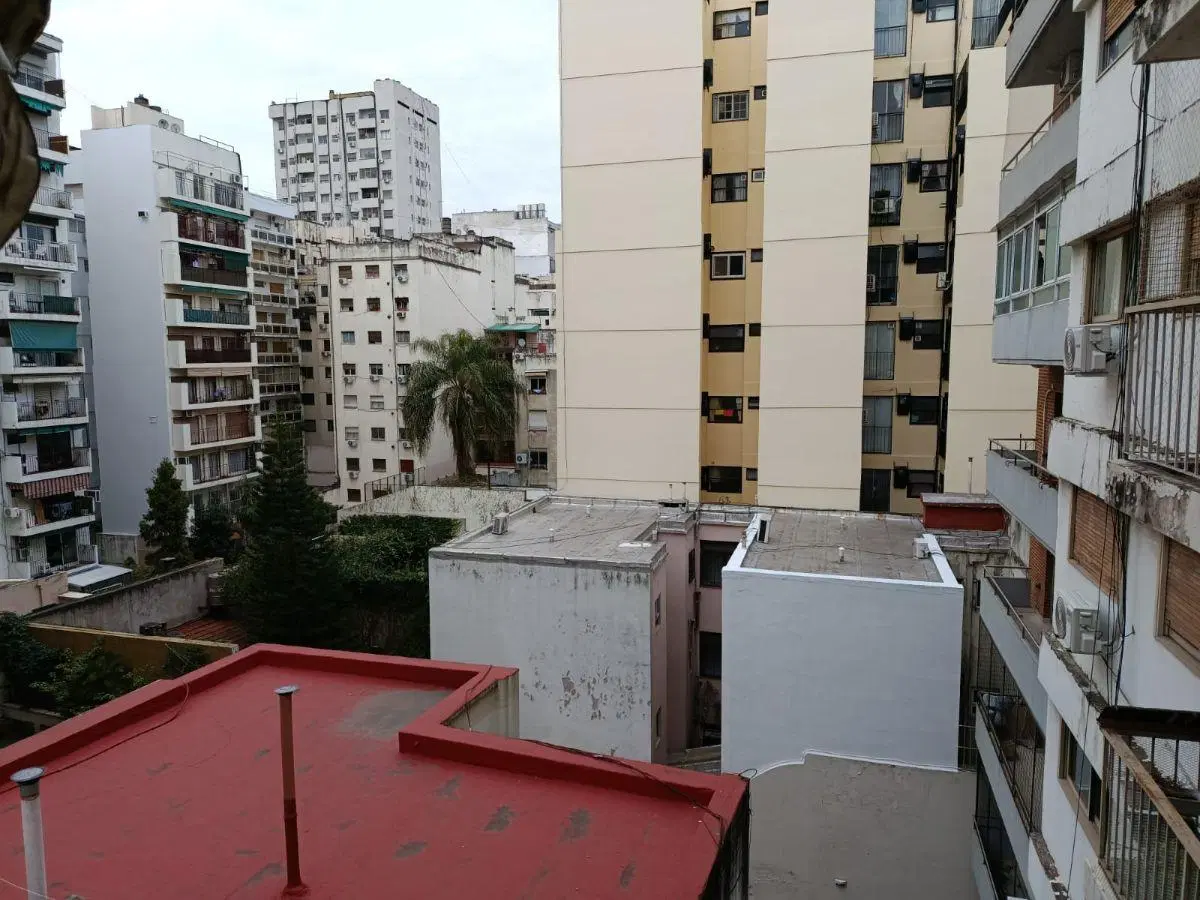 Lindo semipiso de 3 ambientes con COCHERA en excelente zona de Caballito 5