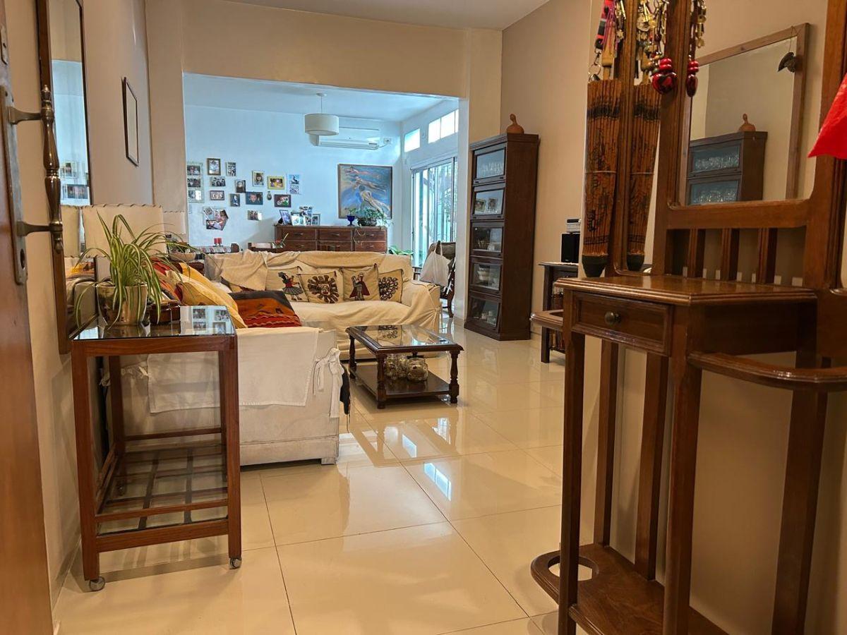 Foto de excelente depto de 3 ambientes con dos patios.- frente al parque lezama, imagen 3