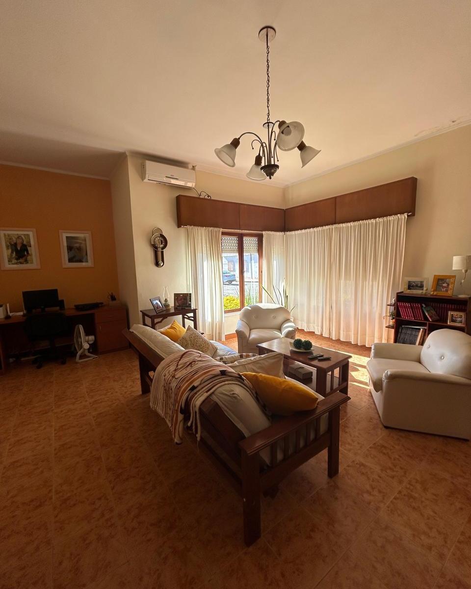 Impecable Casa 3 Dorm. 1