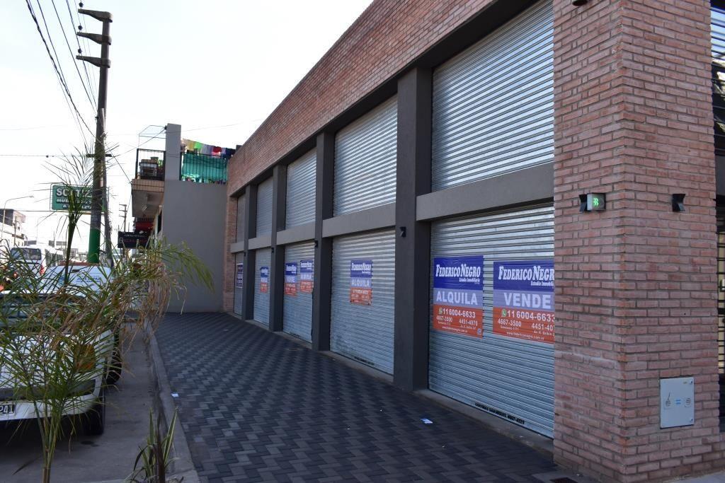 Local. | Avda. Presidente Peron 3552 1