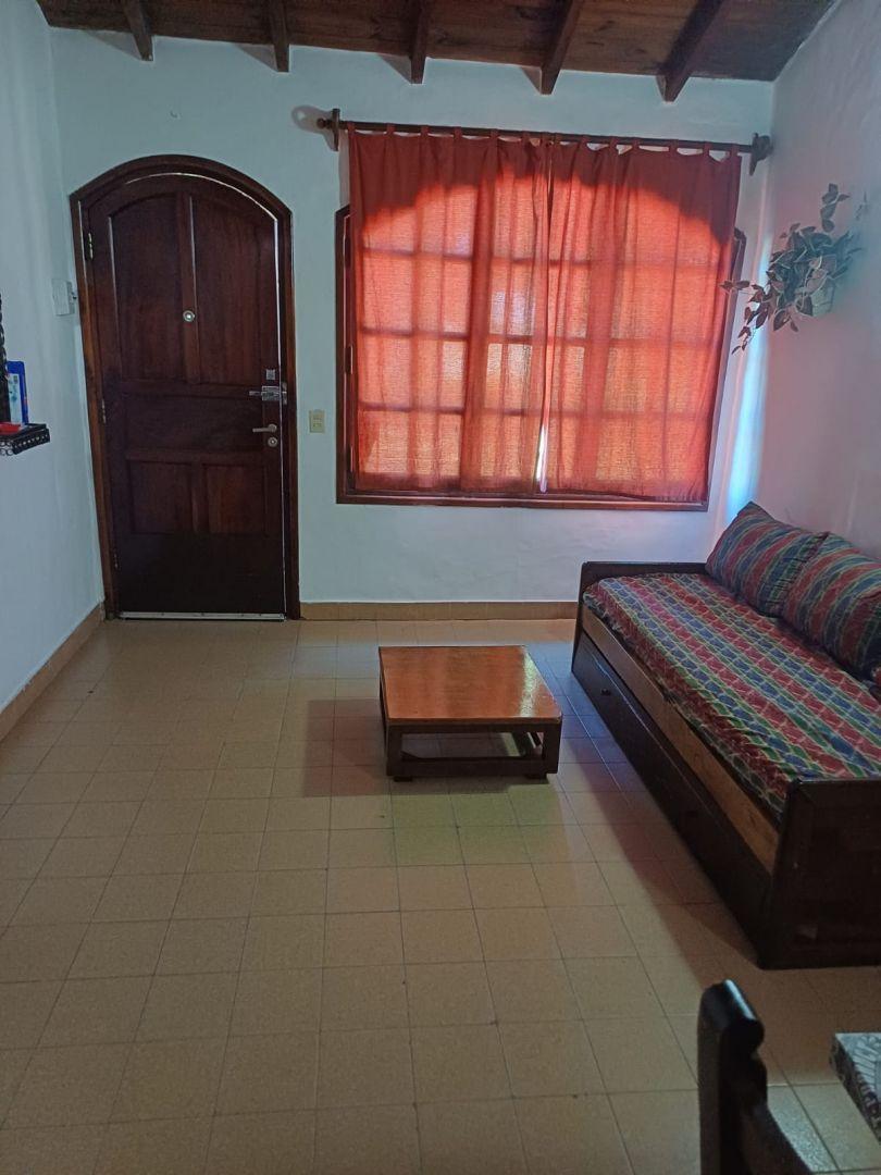 Casa 3 Ambientes. | Av 4 4598 2