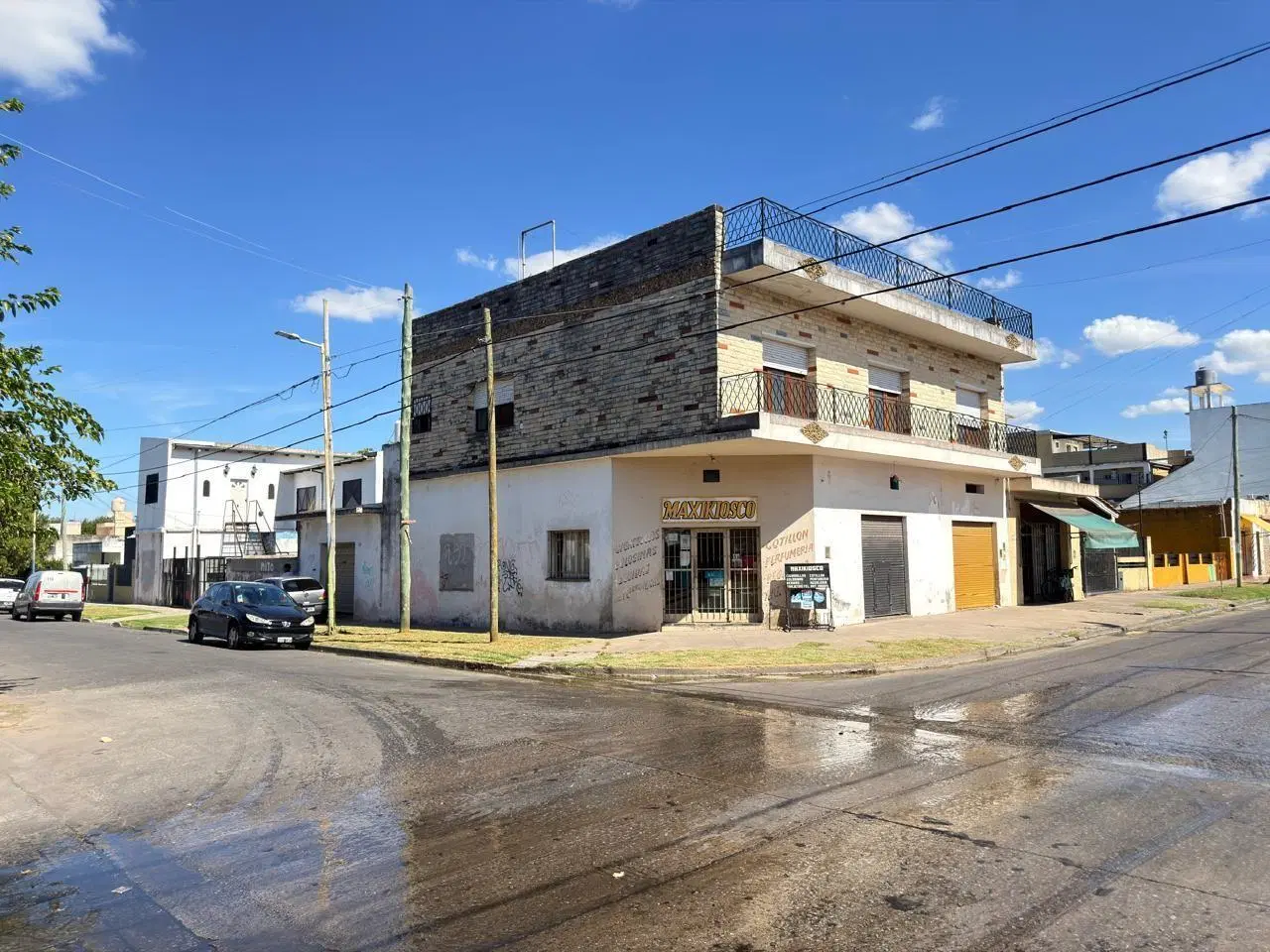 Casa 3 ambientes. | Juan Manzanares 999 4